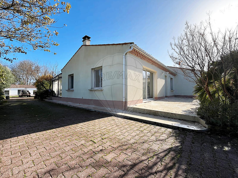 Maison - 207 m² - 8 pièces