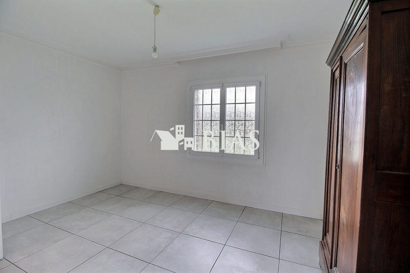 Maison - 230 m² - 7 pièces