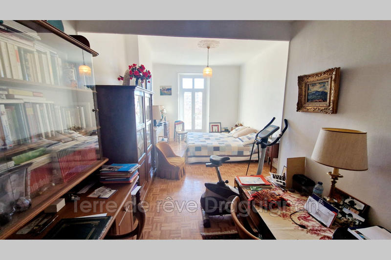 Appartement - 93 m² - 3 pièces