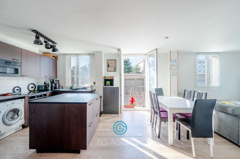 Appartement - 65 m² - 3 pièces