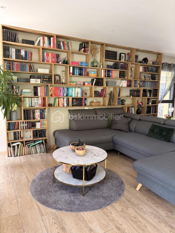 Pavillon - 180 m² - 8 pièces