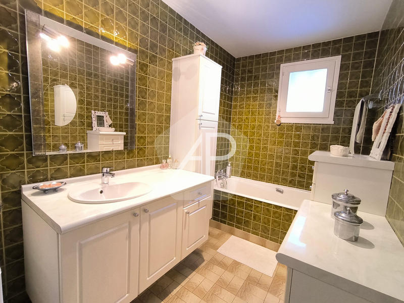 Appartement - 126 m² - 4 pièces