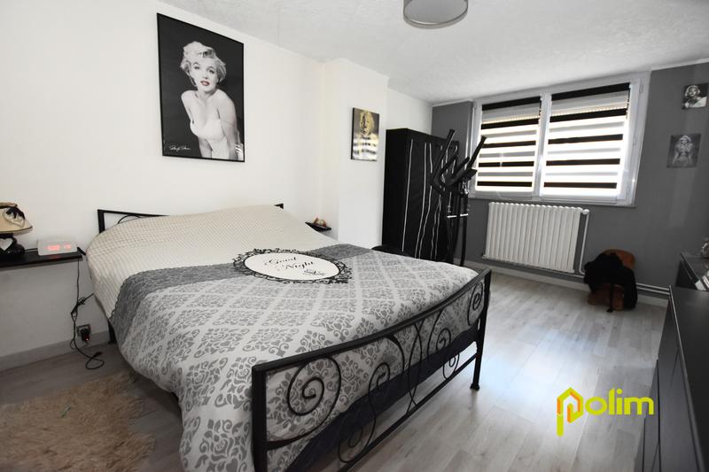 Maison - 99 m² - 5 pièces