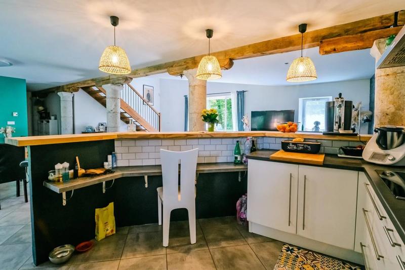 Maison - 180 m² - 6 pièces