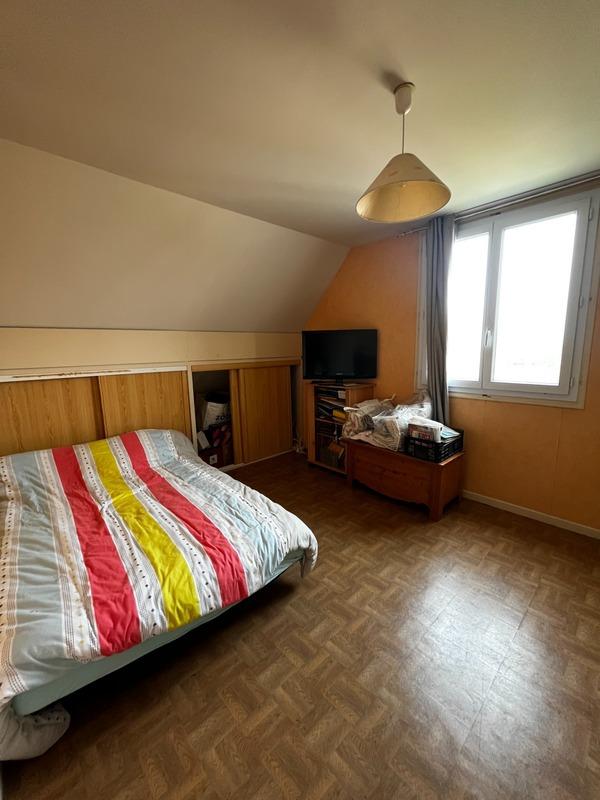 Maison - 99 m² - 5 pièces