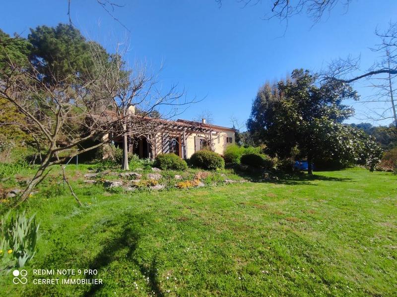 Maison - 136 m² - 6 pièces