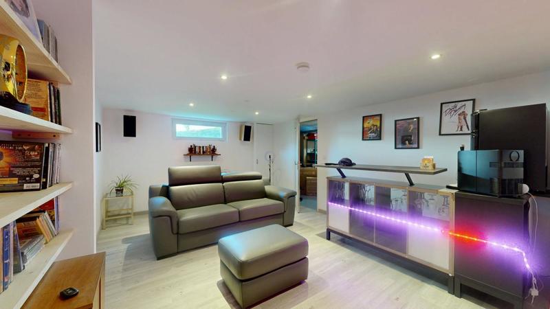 Maison - 178 m² - 8 pièces