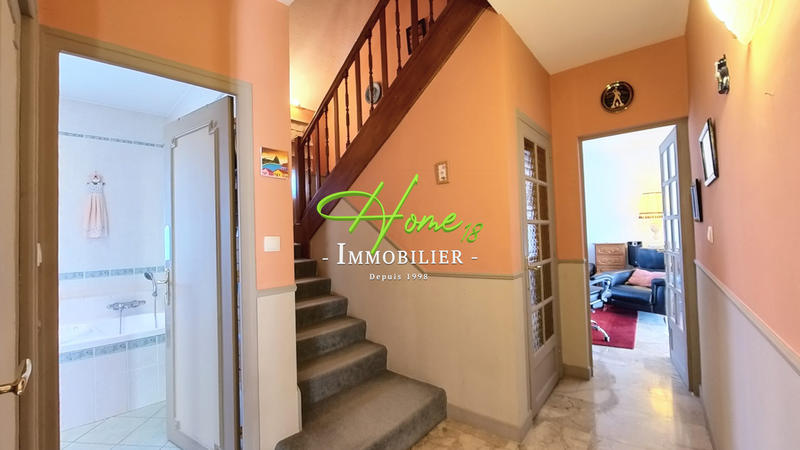 Maison - 162 m² - 8 pièces