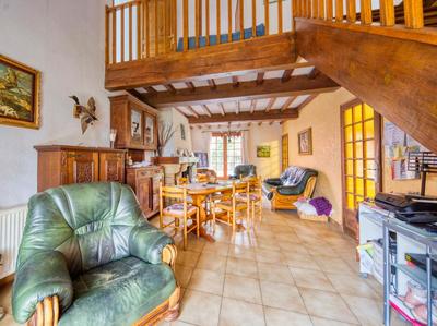 Pavillon - 210 m² - 7 pièces