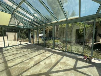 Maison - 245 m² - 8 pièces