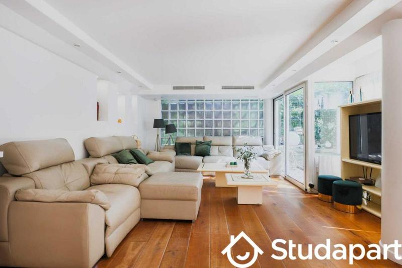 Appartement - 220 m² - 4 pièces