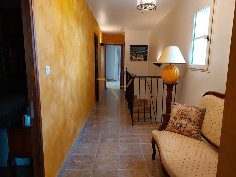 Villa - 237 m² - 7 pièces