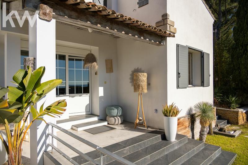 Maison contemporaine - 200 m² - 5 pièces