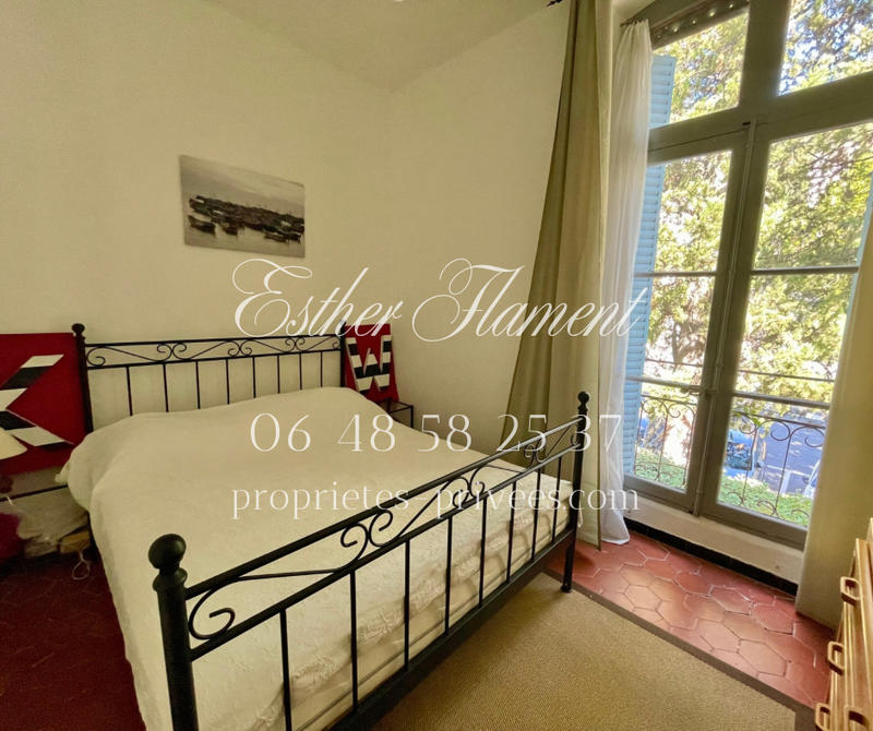 Maison - 220 m² - 10 pièces