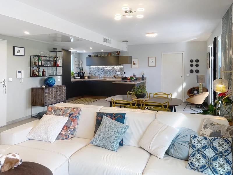 Appartement - 92 m² - 4 pièces