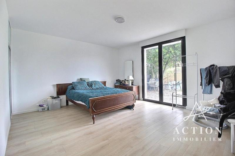 Maison - 180 m² - 7 pièces