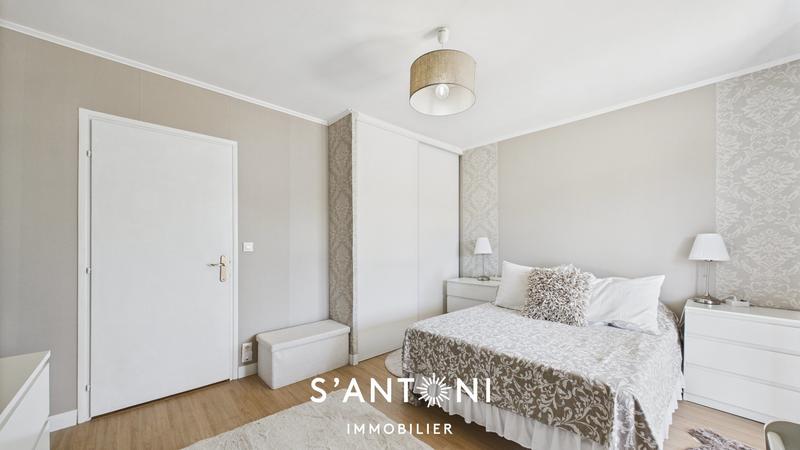 Maison - 189 m² - 5 pièces