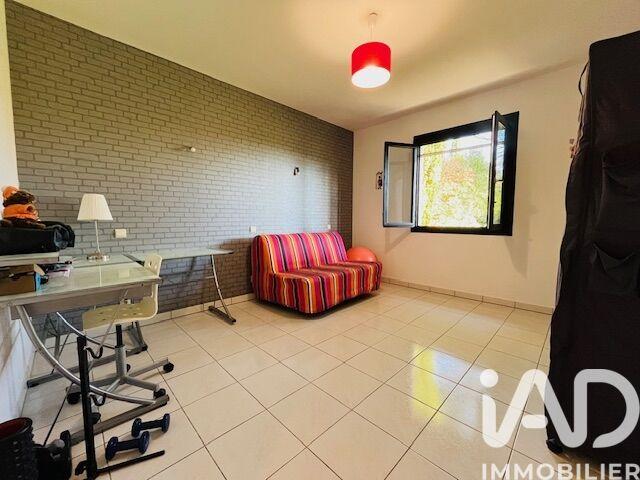 Maison - 246 m² - 8 pièces