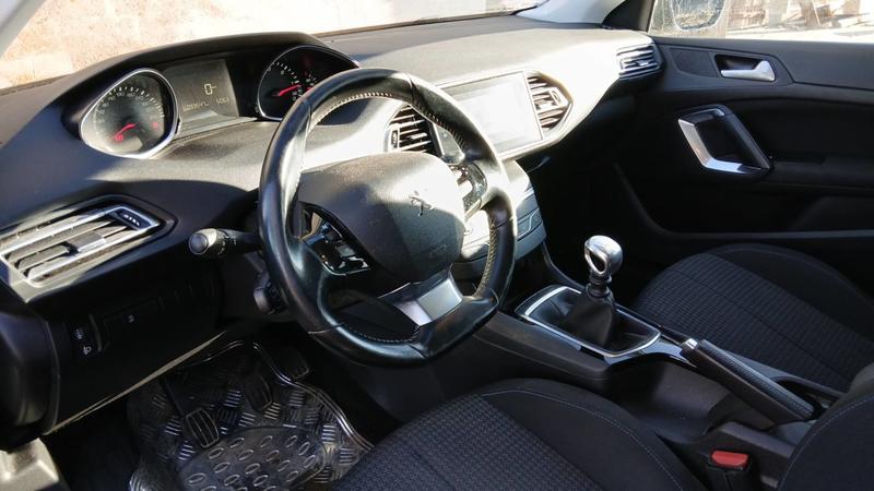 Peugeot 308 II 1.5 BlueHDi 100 Style