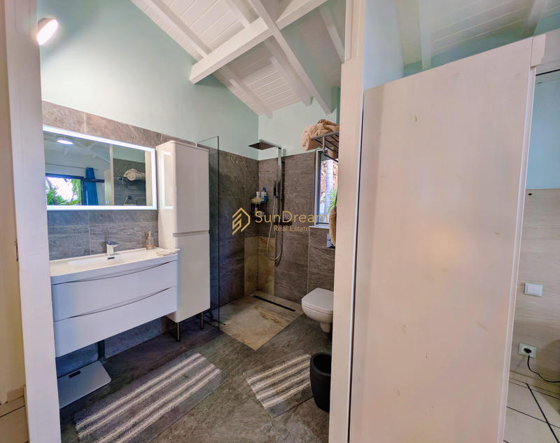 Maison - 94 m² - 4 pièces