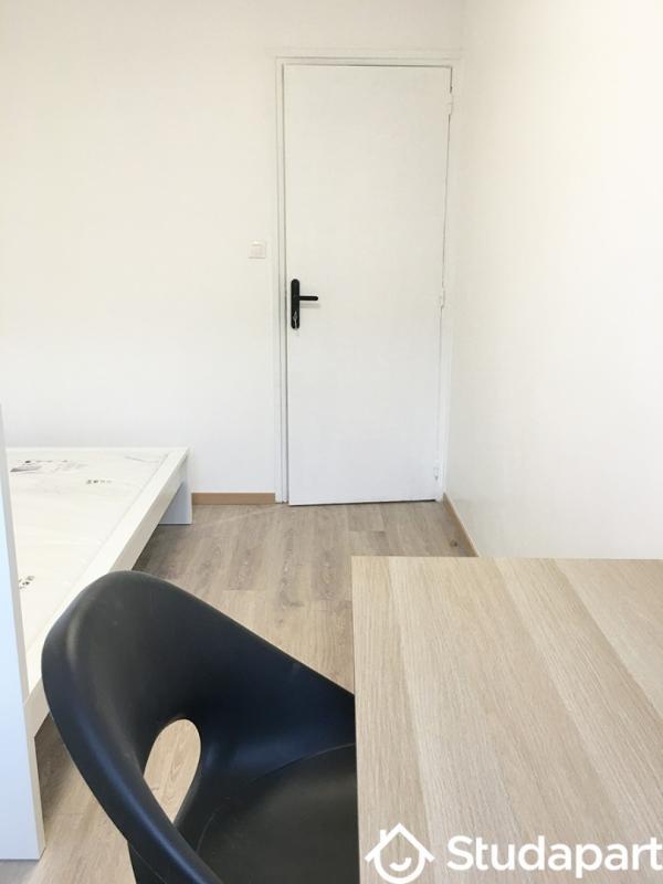 Chambre - 15 m² - 1 pièce
