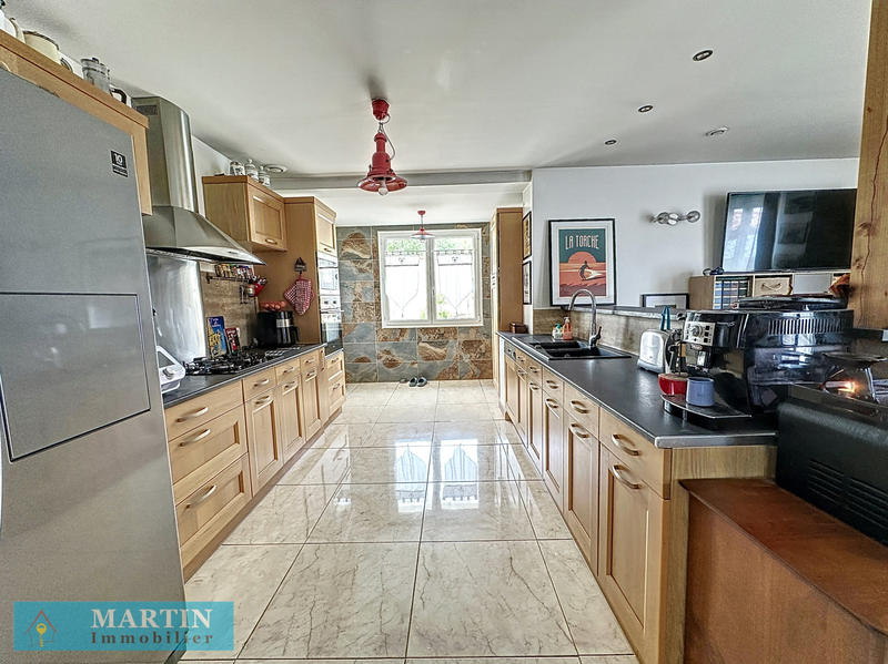 Villa - 176 m² - 8 pièces