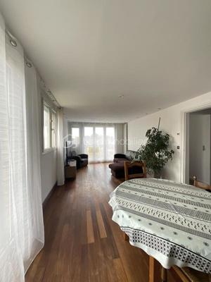 Appartement - 67 m² - 4 pièces