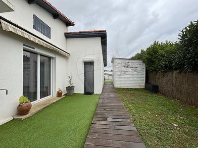 Maison - 105 m² - 6 pièces