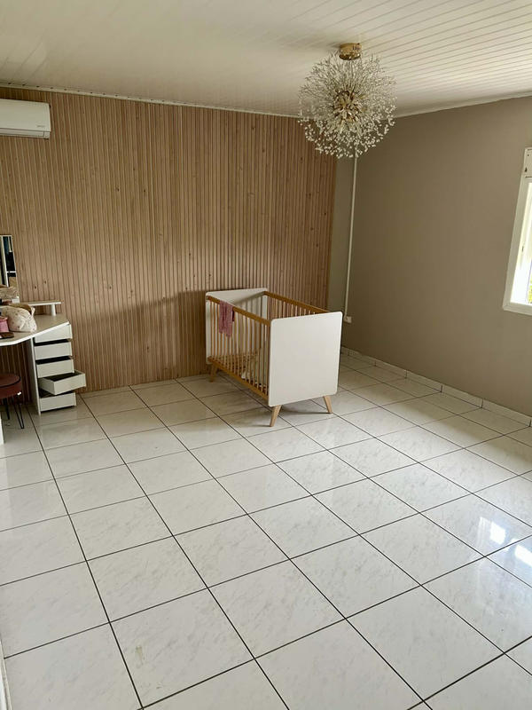 Maison - 260 m² - 8 pièces