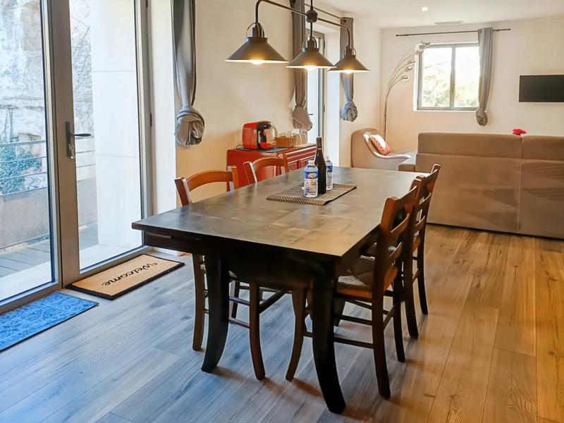 Maison - 400 m² - 15 pièces