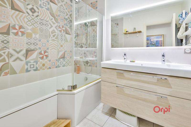 Appartement - 93 m² - 4 pièces