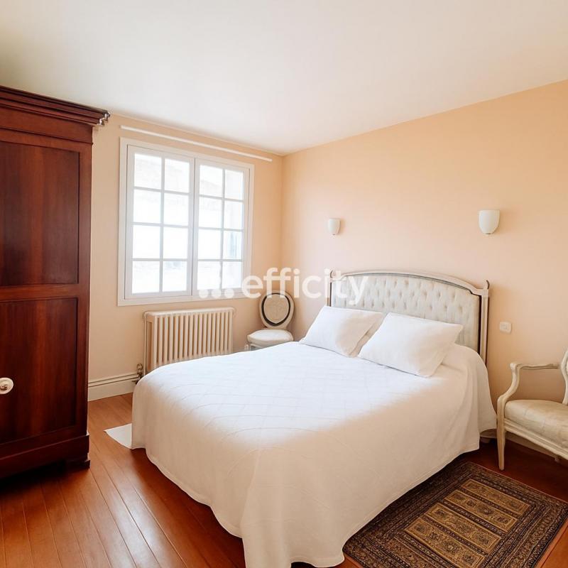 Maison bourgeoise - 210 m² - 10 pièces