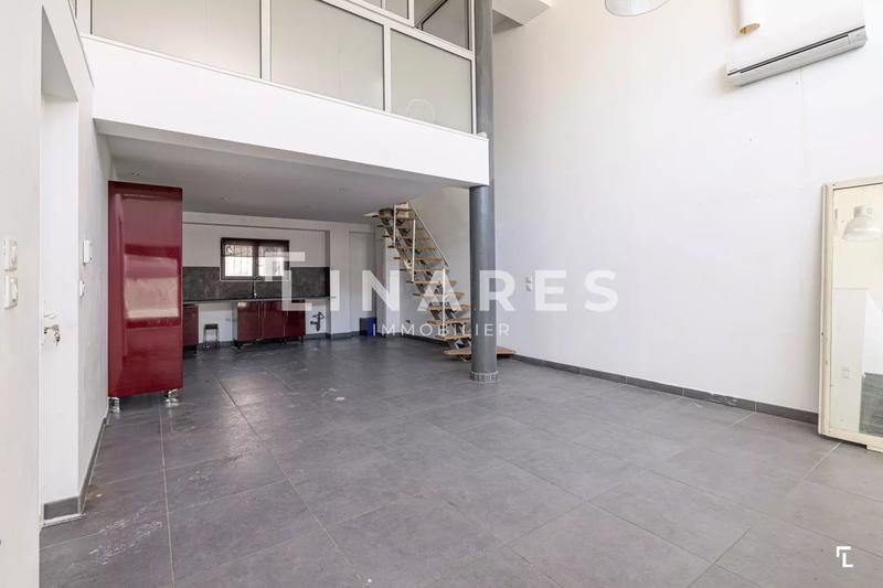 Appartement - 97 m² - 2 pièces