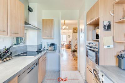 Appartement - 90 m² - 4 pièces