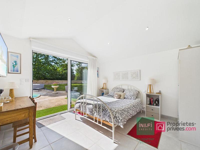 Maison - 220 m² - 8 pièces