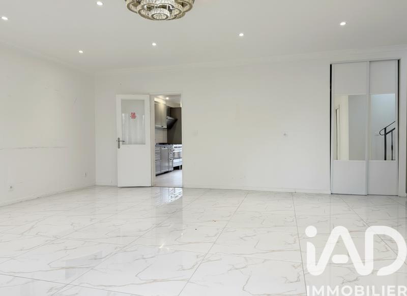 Maison - 128 m² - 7 pièces