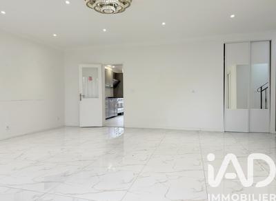 Maison - 128 m² - 7 pièces