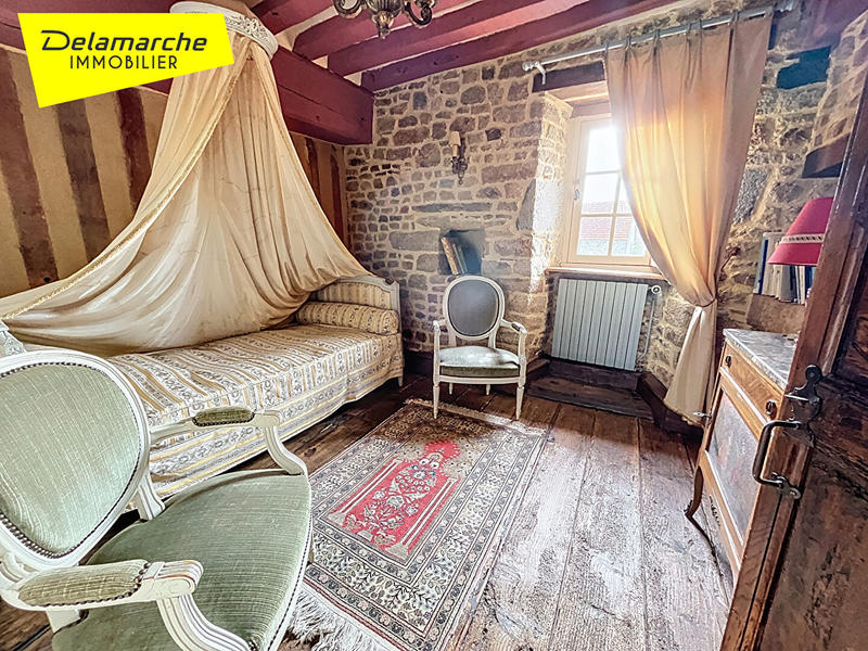 Maison - 340 m² - 10 pièces