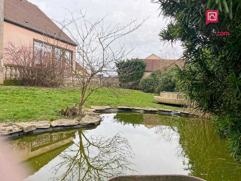 Maison - 141 m² - 10 pièces