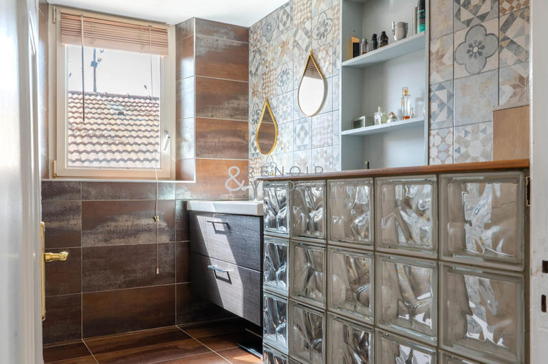 Appartement - 184 m² - 6 pièces