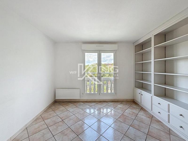 Appartement - 94 m² - 4 pièces