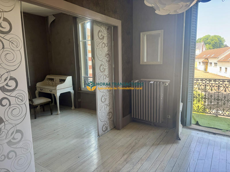 Maison - 468 m² - 10 pièces