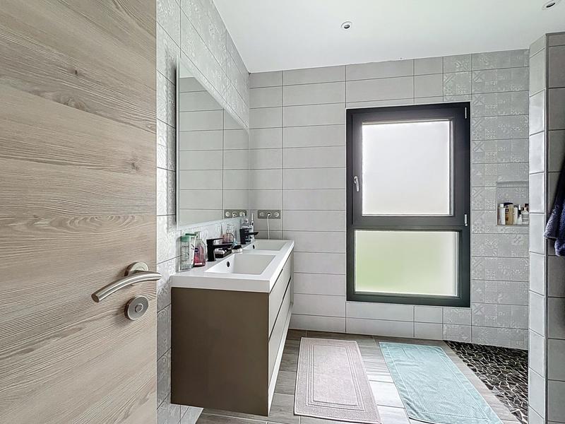 Maison contemporaine - 136 m² - 7 pièces