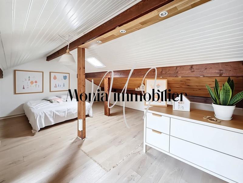 Pavillon - 170 m² - 7 pièces