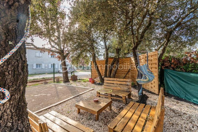 Maison - 210 m² - 8 pièces