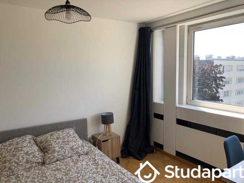 Chambre - 11 m² - 1 pièce