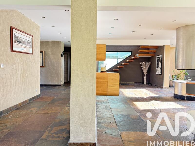 Maison de maîtres - 400 m² - 8 pièces