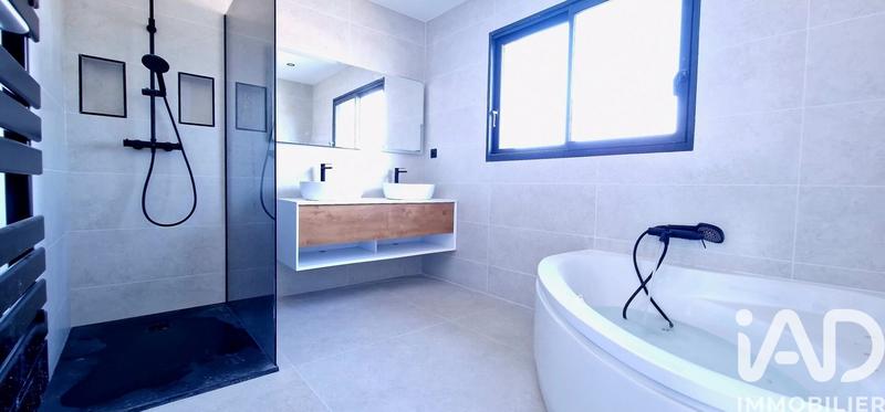 Maison - 113 m² - 5 pièces