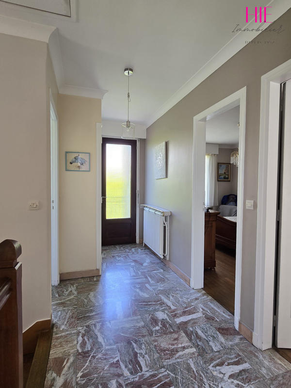 Maison traditionnelle - 103 m² - 5 pièces