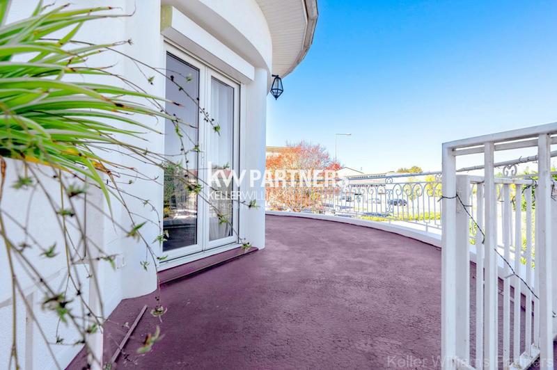 Villa - 213 m² - 8 pièces